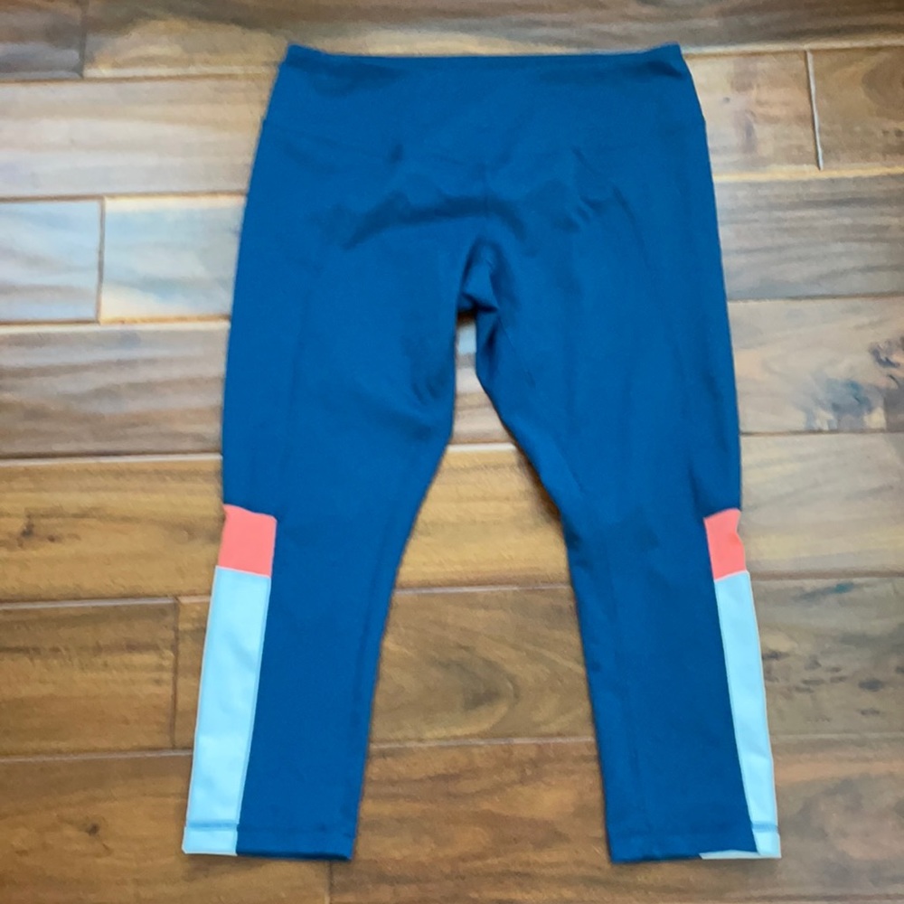 Zella capri leggings